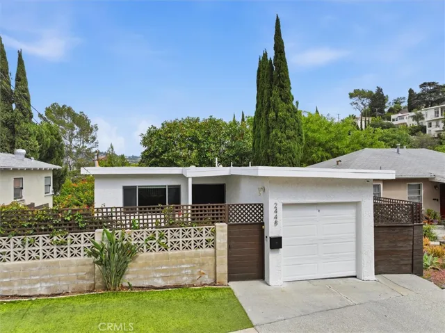 2448 Riverside Pl, Los Angeles, California 90039