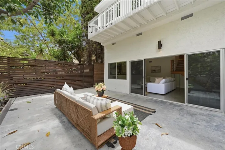 2448 Riverside Pl, Los Angeles, California 90039