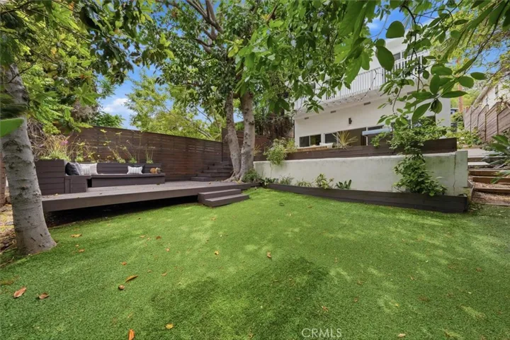 2448 Riverside Pl, Los Angeles, California 90039