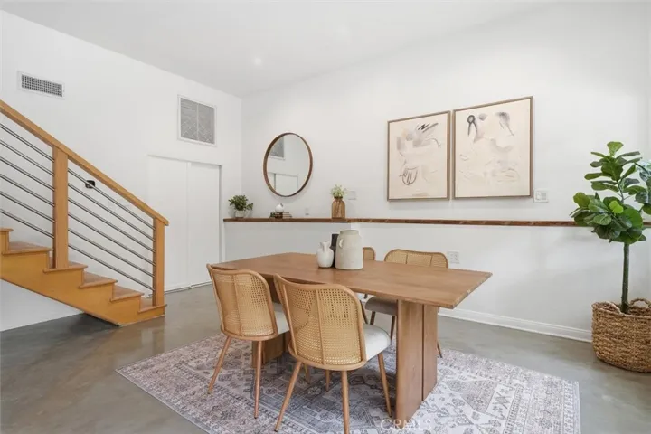 2448 Riverside Pl, Los Angeles, California 90039