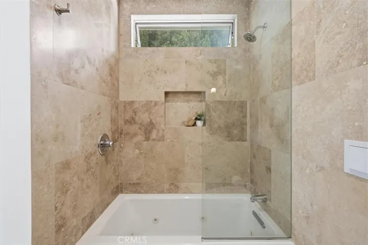 2448 Riverside Pl, Los Angeles, California 90039