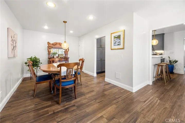 Spacious Dining Room and breakfast bar view.