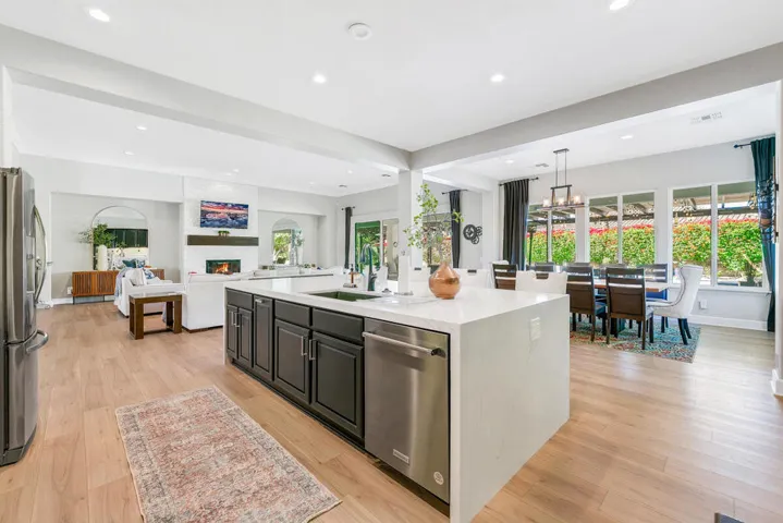 16 KITCHEN MLS