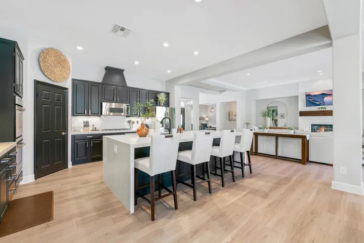 17 KITCHEN MLS