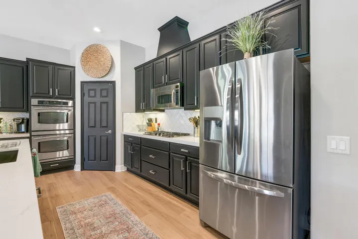15 KITCHEN MLS
