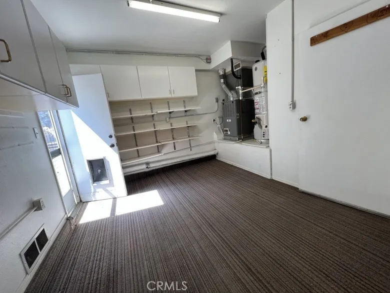 Lots of storage OR GAMERS ROOM!?