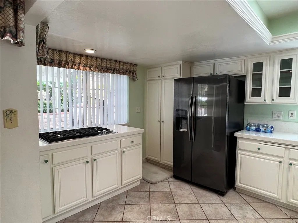 refrigerator  included
