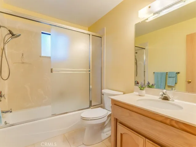 Downstairs Full Bathroom