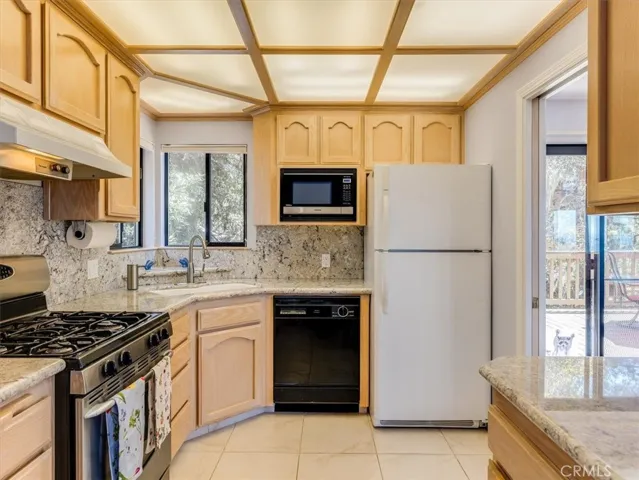 2140 Benson, Cambria, California 93428