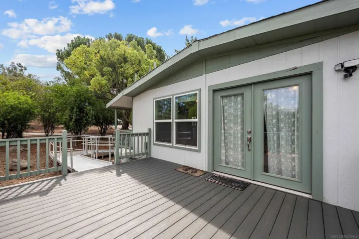 Spacious 16' x 12' Outdoor Deck for Your Relaxing Evenings