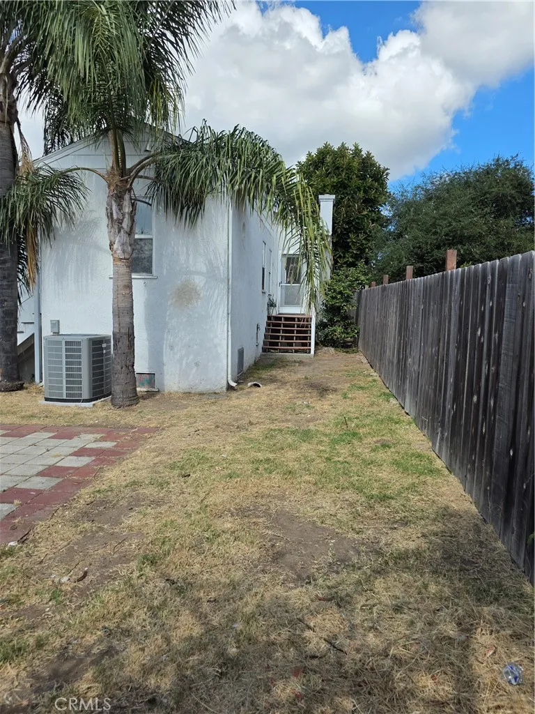 Rear access to Living Room