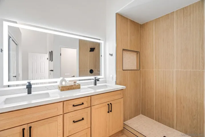 12875 Carriage Heights Way, Poway, California 92064