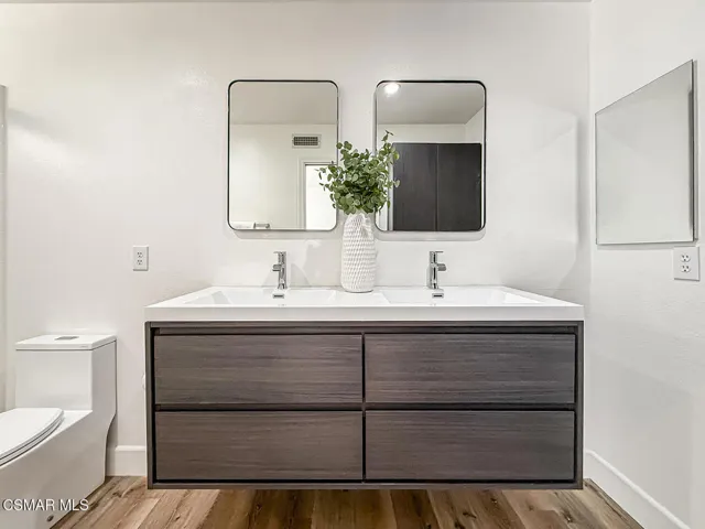 fPrimary Bedroom Suite4