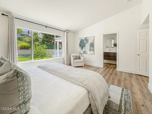 fPrimary Bedroom Suite3