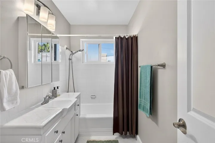 1057 E Appleton 10, Long Beach, California 90802