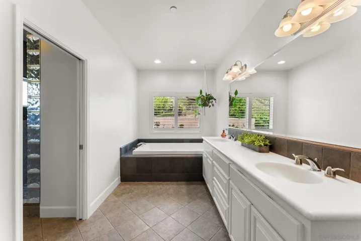 Primary Bath/Spa