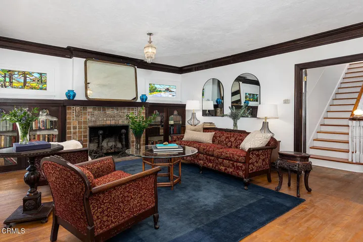 1045 New York Dr 012-mls