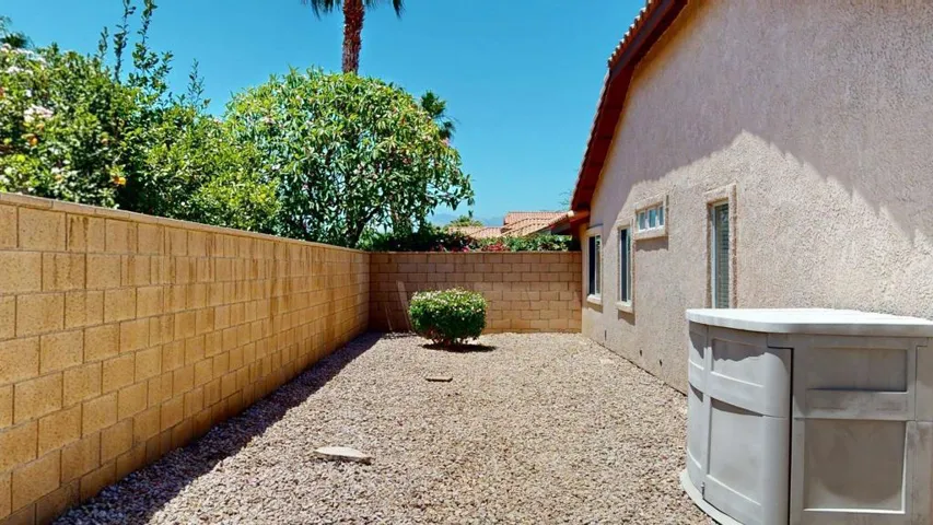 43850-Venice-Dr-La-Quinta-CA-92253-05212