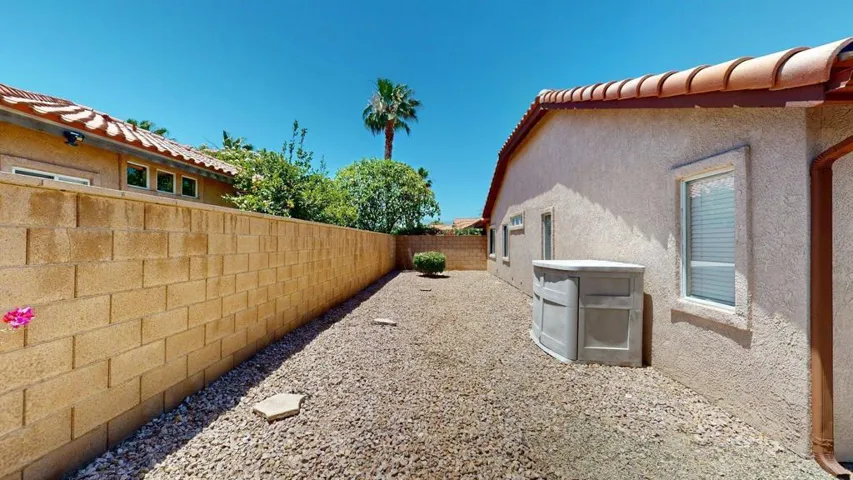 43850-Venice-Dr-La-Quinta-CA-92253-05212