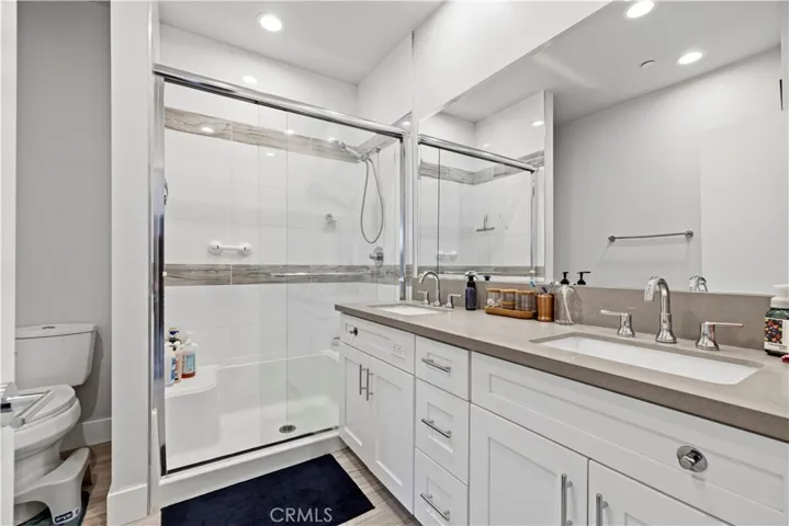 Primary Suite Bathroom