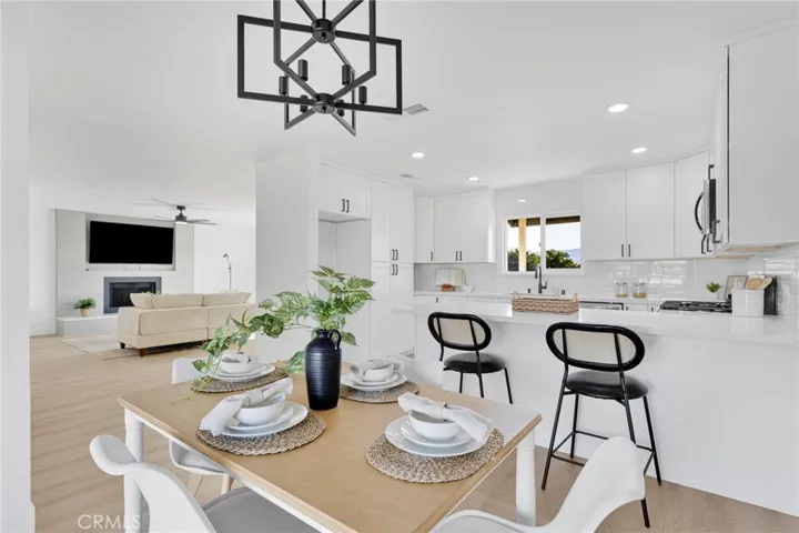 12810 Navajo, Apple Valley, California 92308