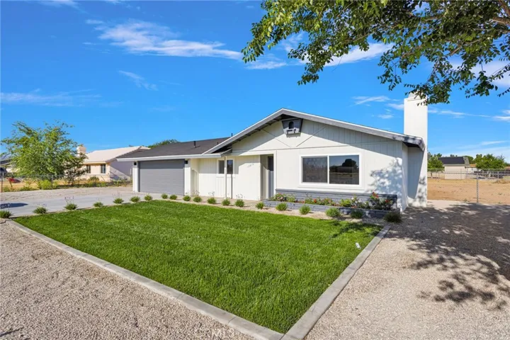 12810 Navajo, Apple Valley, California 92308