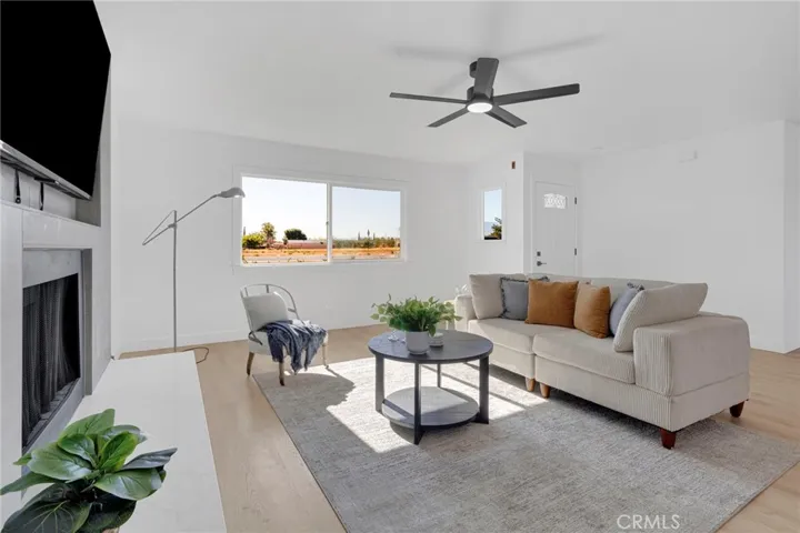 12810 Navajo, Apple Valley, California 92308