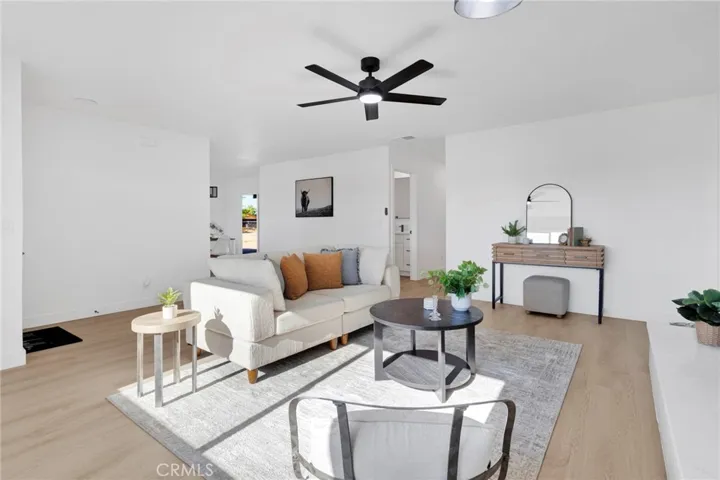 12810 Navajo, Apple Valley, California 92308
