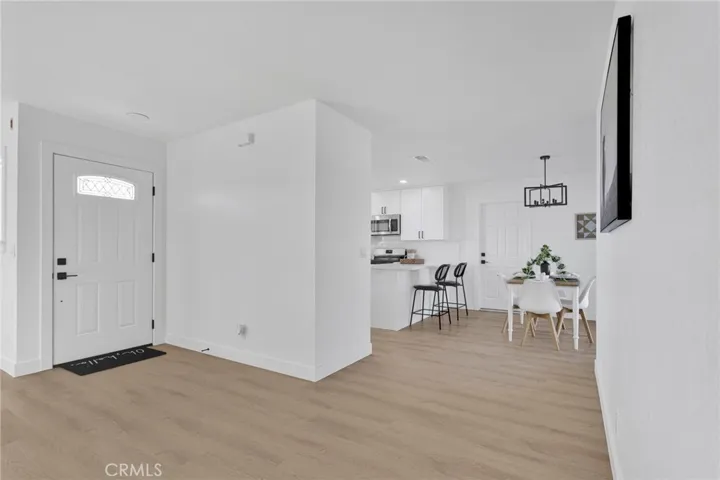 12810 Navajo, Apple Valley, California 92308