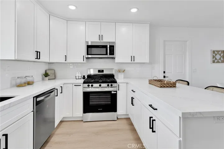 12810 Navajo, Apple Valley, California 92308