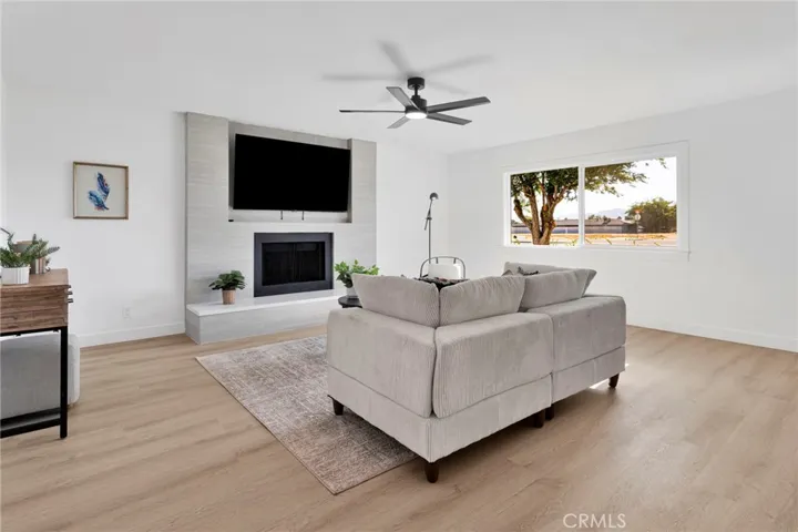 12810 Navajo, Apple Valley, California 92308
