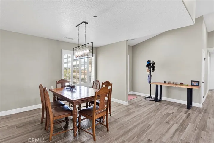 12744 Pauhaska, Apple Valley, California 92308