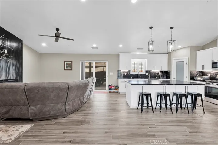 12744 Pauhaska, Apple Valley, California 92308