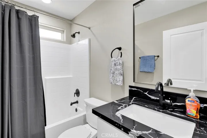 12744 Pauhaska, Apple Valley, California 92308