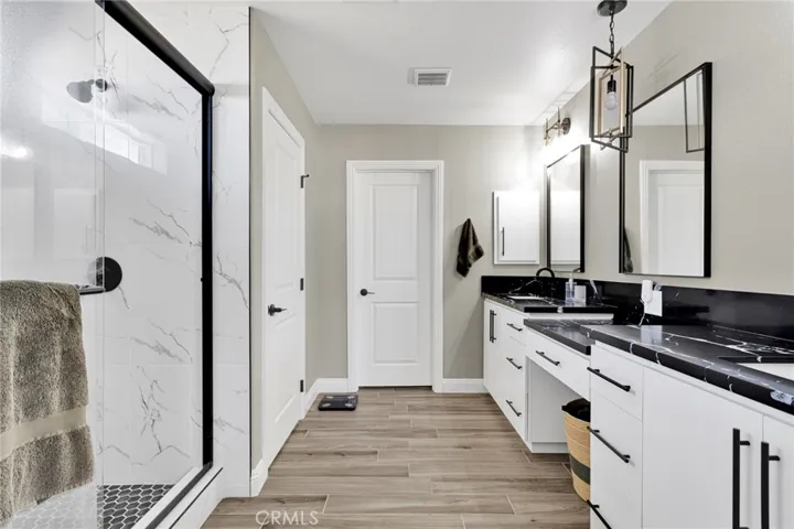 12744 Pauhaska, Apple Valley, California 92308