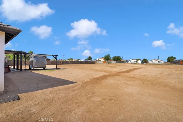 12744 Pauhaska, Apple Valley, California 92308