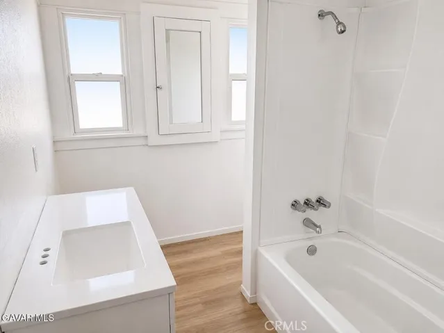 15957 K, Mojave, California 93501