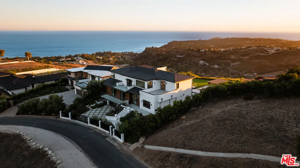 5811 Murphy Way, Malibu, California 90265 — photo 4