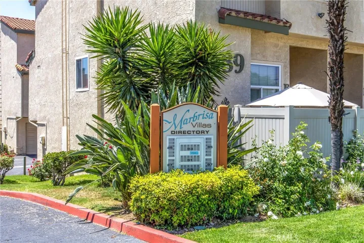 Marbrisa Villas includes a pool as well.