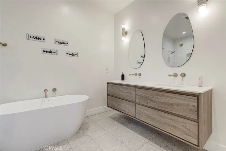 2743 Keystone St., Burbank, California 91504