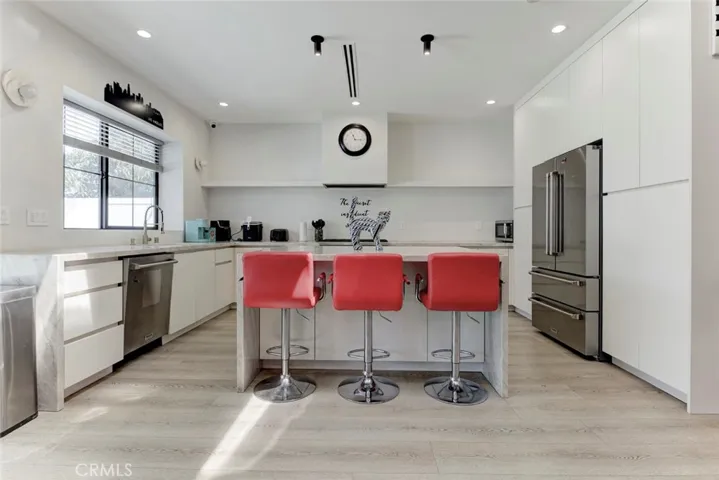 2743 Keystone St., Burbank, California 91504