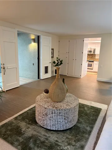 Expansive Living room