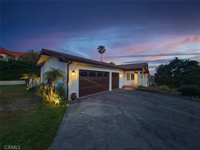 3 Car Garage