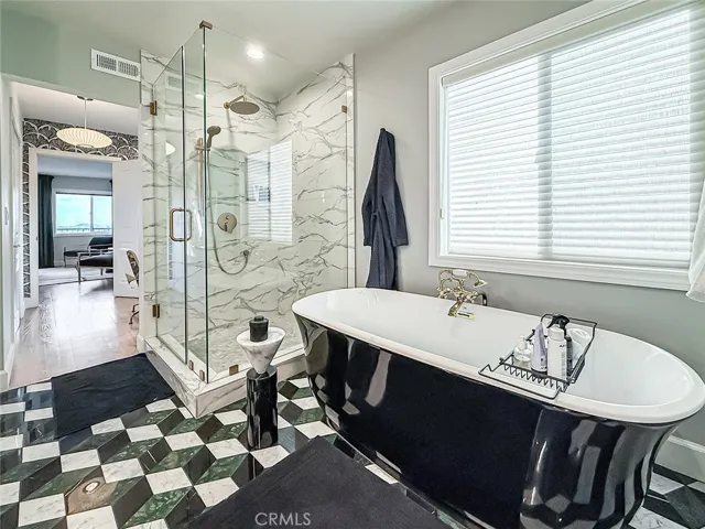 Primary Suite Bathroom