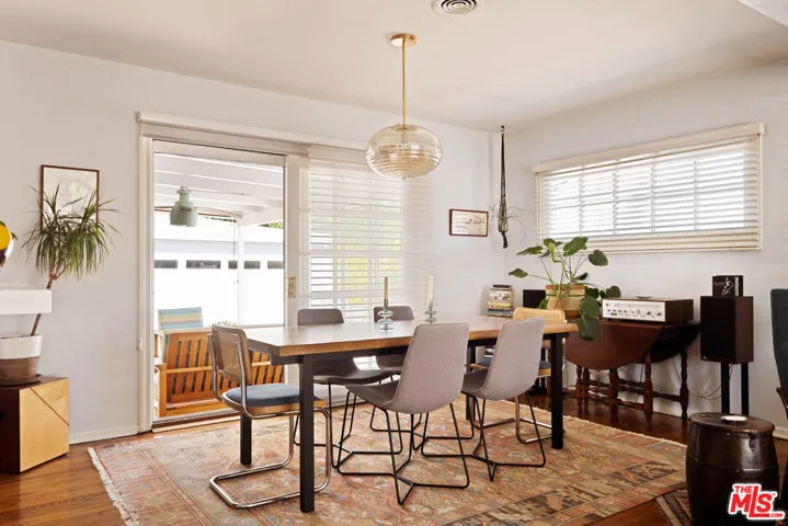 6237 Belmar Avenue, Tarzana, California 91335