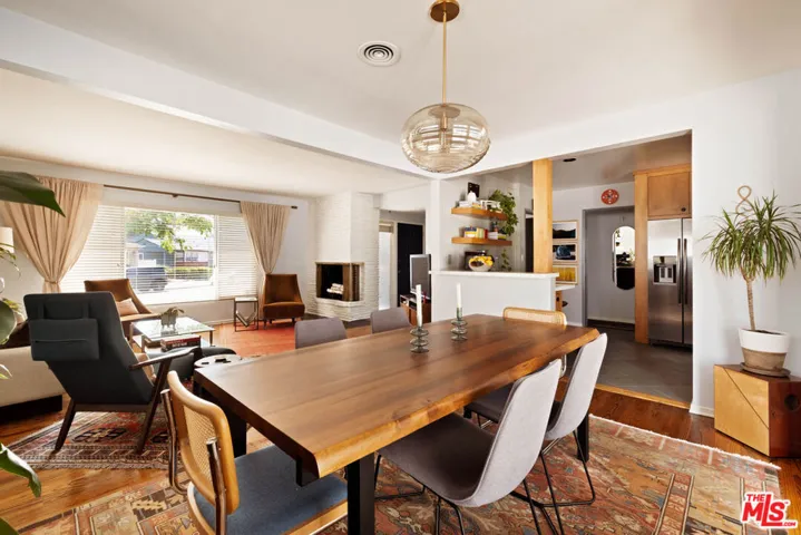 6237 Belmar Avenue, Tarzana, California 91335