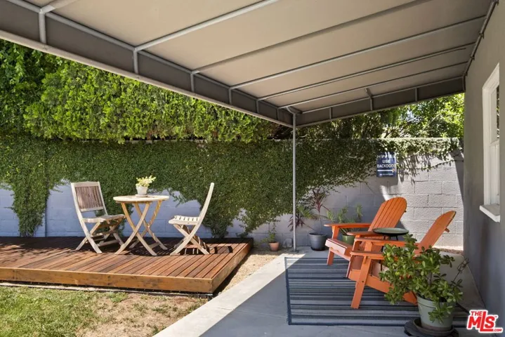 6237 Belmar Avenue, Tarzana, California 91335