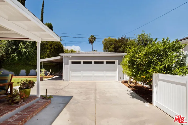 6237 Belmar Avenue, Tarzana, California 91335