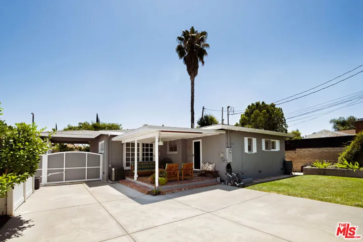 6237 Belmar Avenue, Tarzana, California 91335