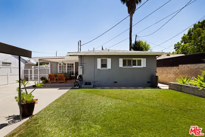 6237 Belmar Avenue, Tarzana, California 91335